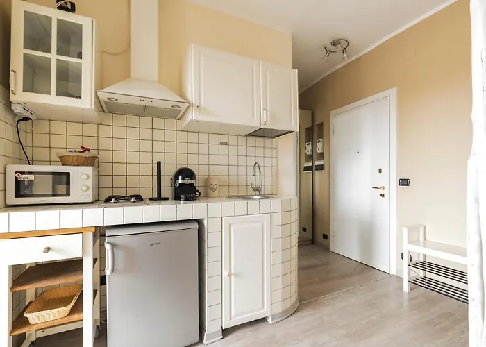 Pasteur Modern Studio With Terrace!