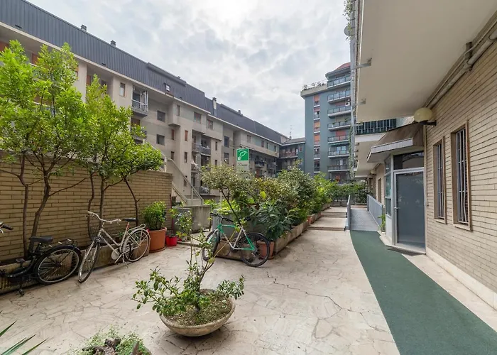 Pasteur Modern Studio With Terrace!